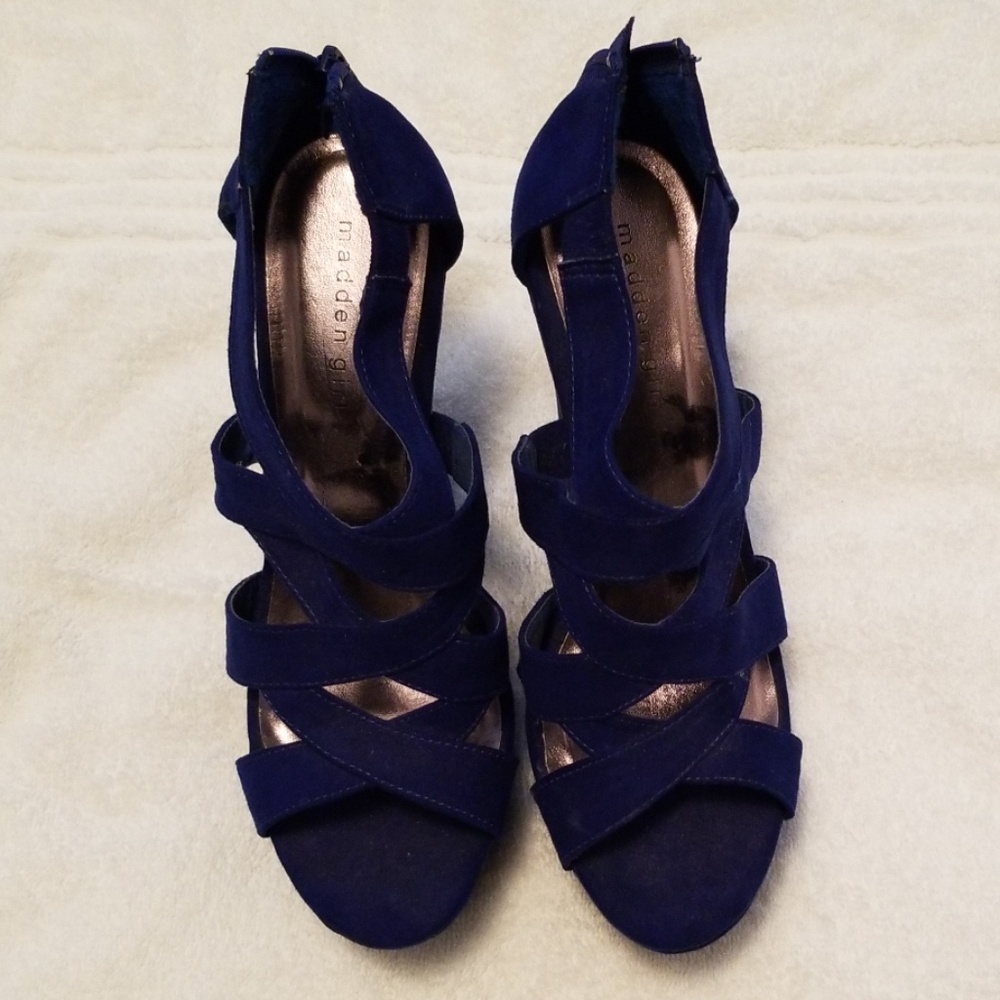 Women's shoes